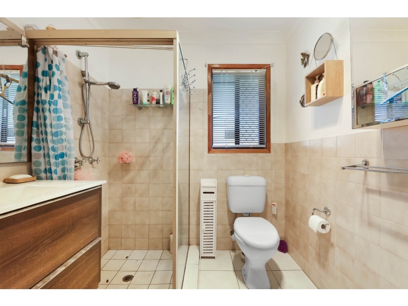 1 Dampier Court, Molendinar QLD 4214