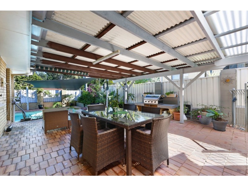 1 Dampier Court, Molendinar QLD 4214