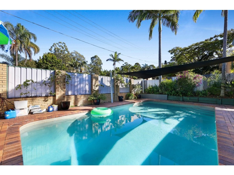 1 Dampier Court, Molendinar QLD 4214