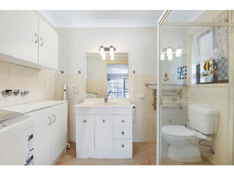 1 Dampier Court, Molendinar QLD 4214