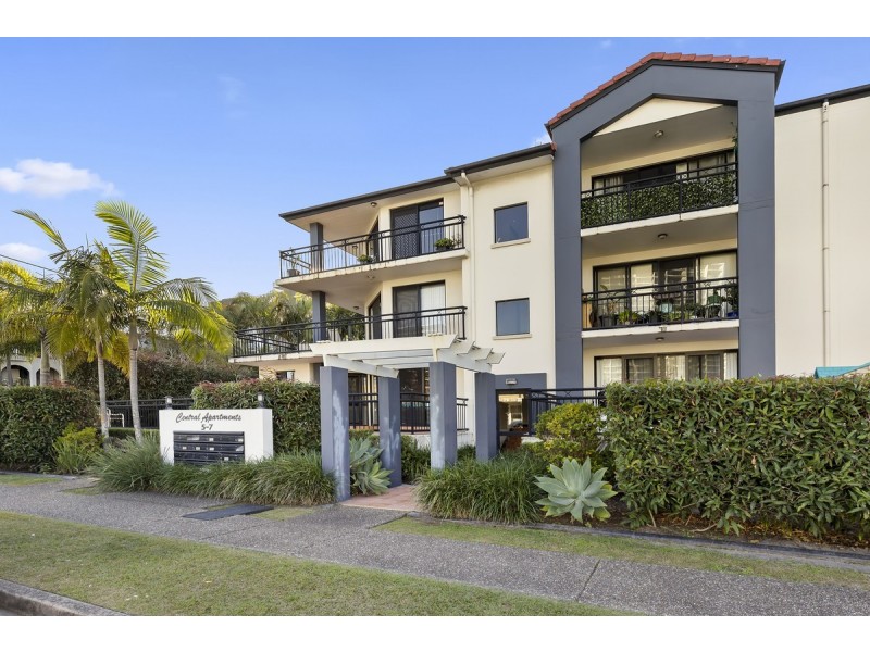 3/5 Railway Street, Southport QLD 4215