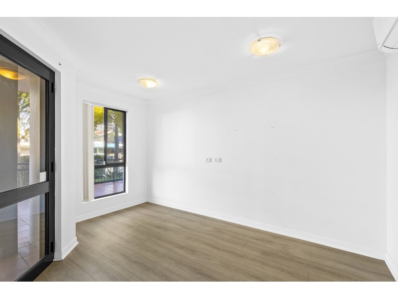 3/5 Railway Street, Southport QLD 4215