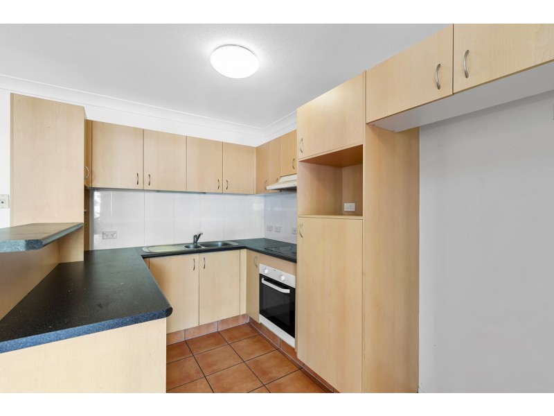 3/5 Railway Street, Southport QLD 4215