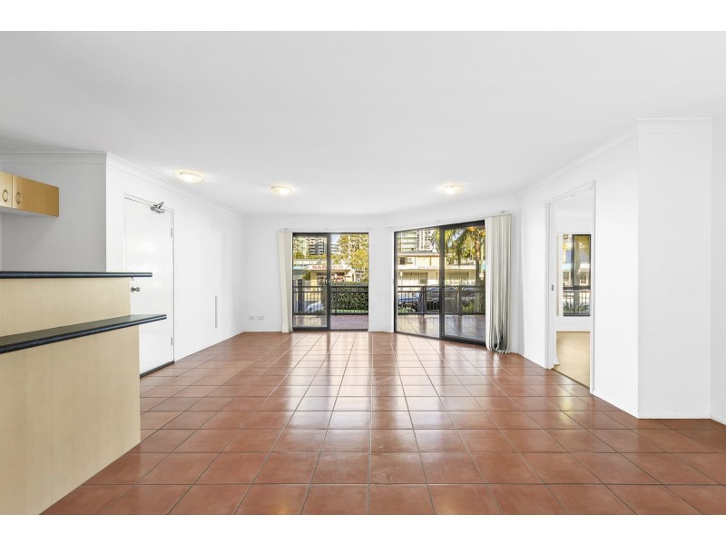 3/5 Railway Street, Southport QLD 4215