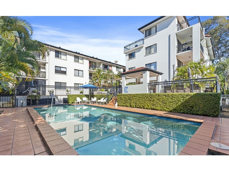 3/5 Railway Street, Southport QLD 4215