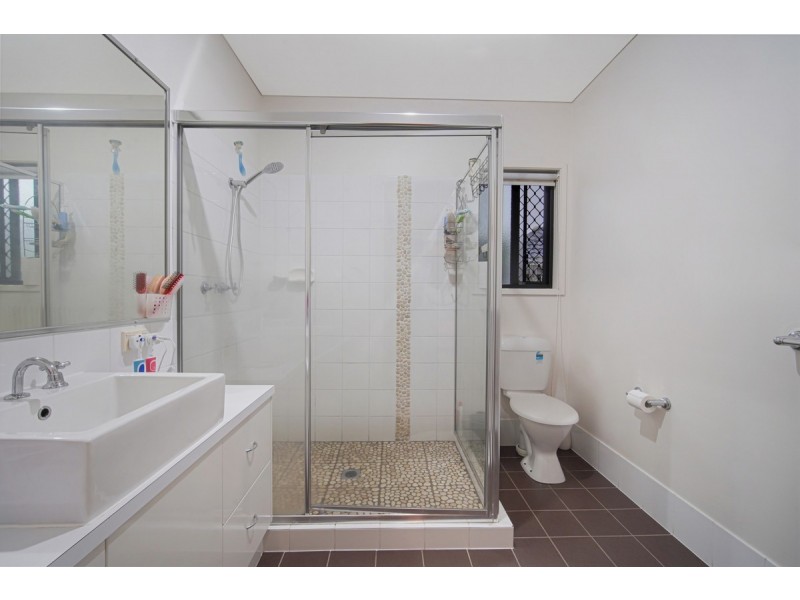 2 Lantau Crescent, Varsity Lakes QLD 4227