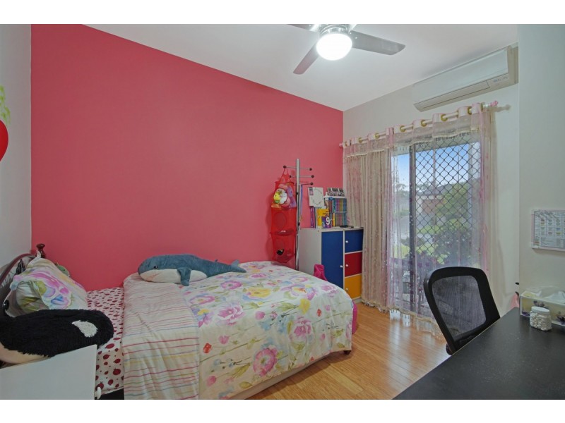 2 Lantau Crescent, Varsity Lakes QLD 4227