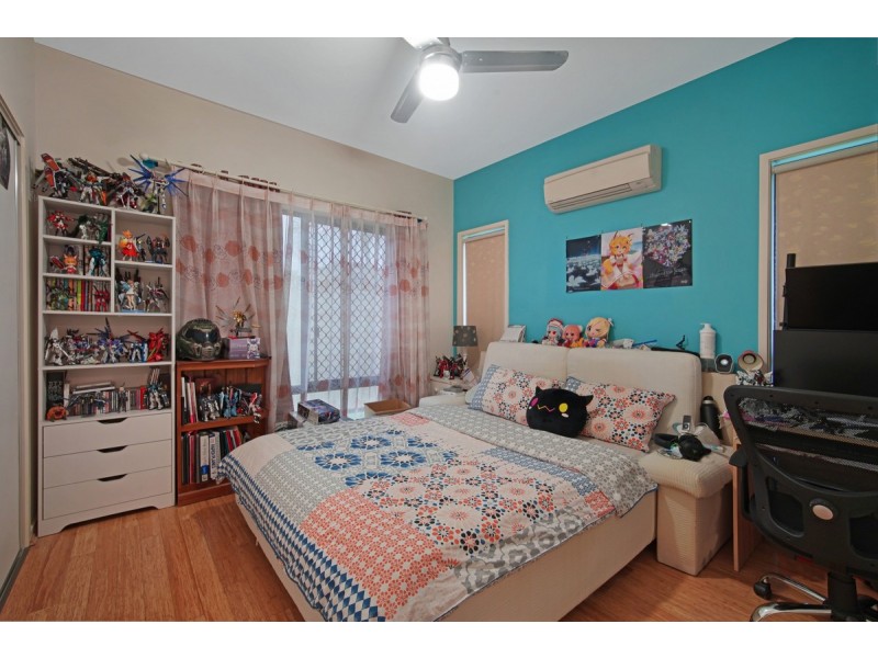 2 Lantau Crescent, Varsity Lakes QLD 4227