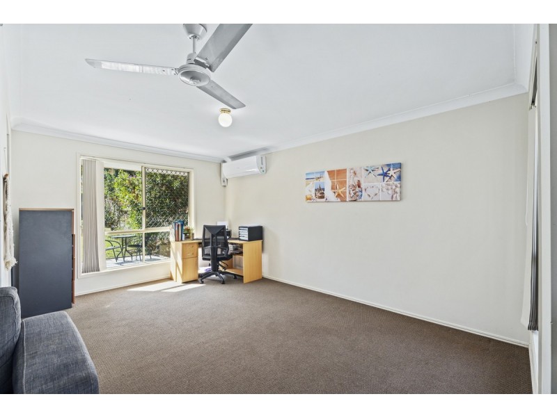 9 Hazeltine Place, Parkwood QLD 4214