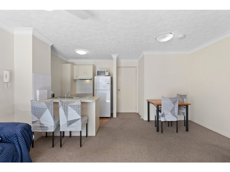 16/33 Lenneberg Street, Southport QLD 4215