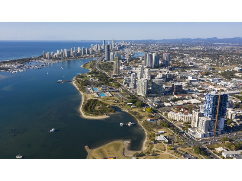 16/33 Lenneberg Street, Southport QLD 4215