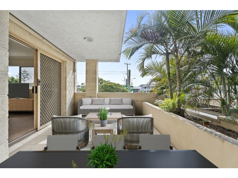 2/4 Sykes Court, Southport QLD 4215