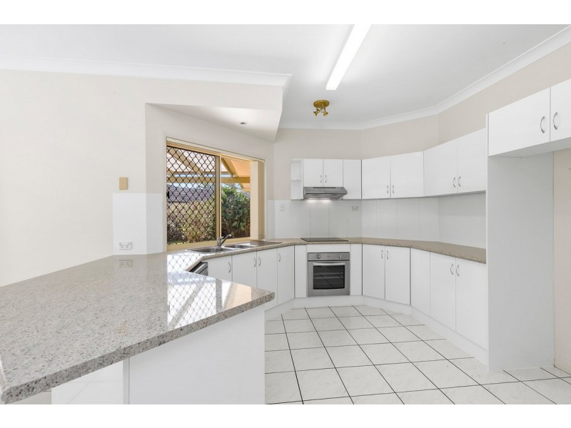 18 Arnold Palmer Drive, Parkwood QLD 4214