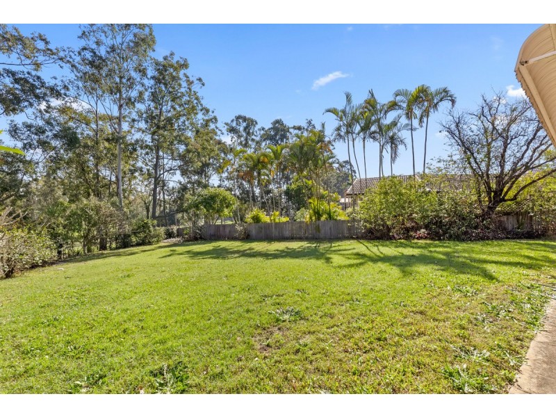 18 Arnold Palmer Drive, Parkwood QLD 4214