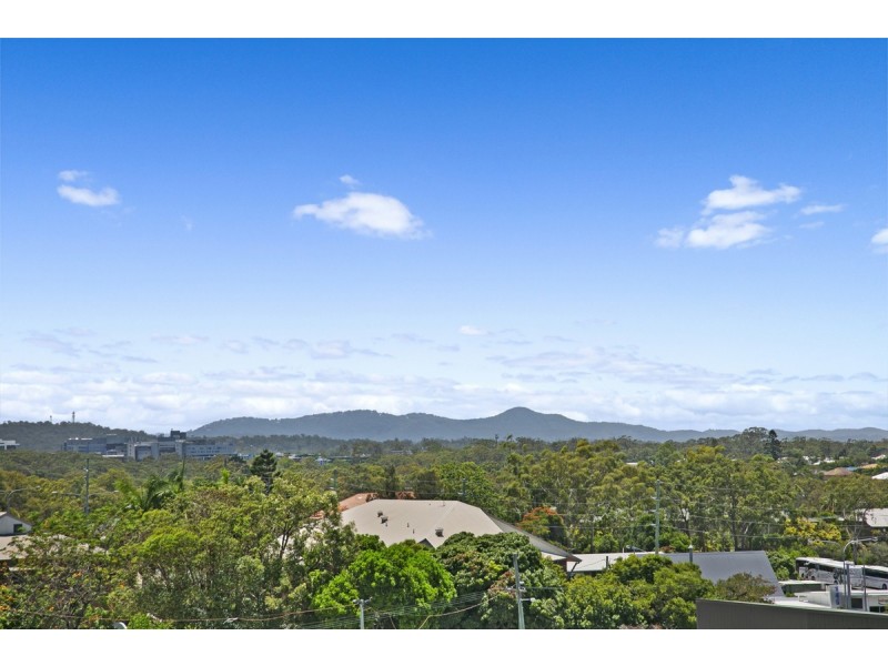 701/26 Spendelove Avenue, Southport QLD 4215