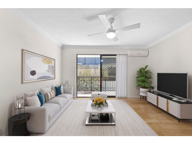 1/4 Waverley Street, Southport QLD 4215