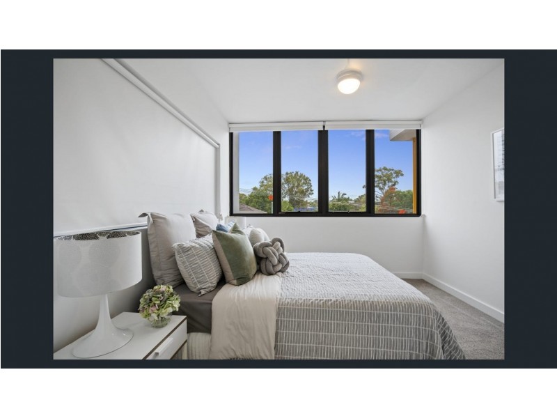 104/135 Eugaree Street, Southport QLD 4215