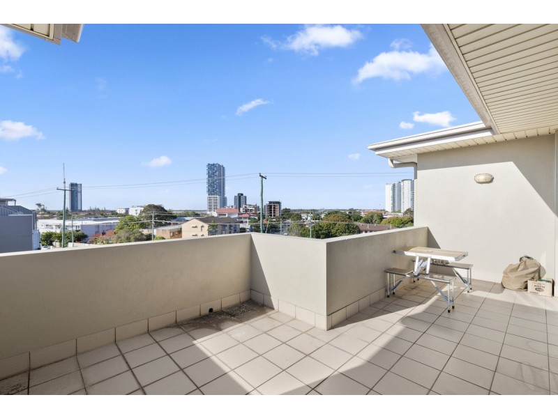 408A/96 High Street, Southport QLD 4215