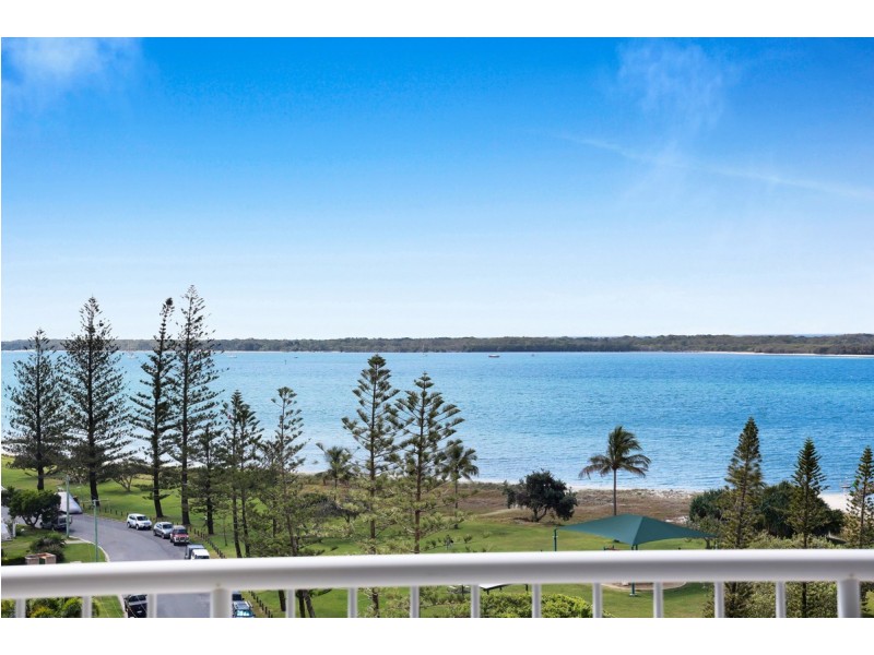 25/5-7 Oatland Esplanade, Runaway Bay QLD 4216