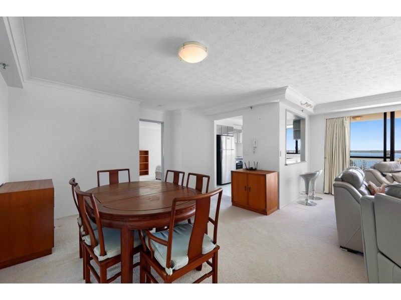 25/5-7 Oatland Esplanade, Runaway Bay QLD 4216