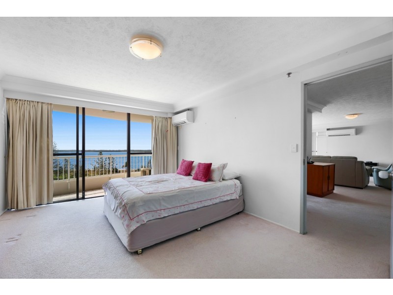 25/5-7 Oatland Esplanade, Runaway Bay QLD 4216