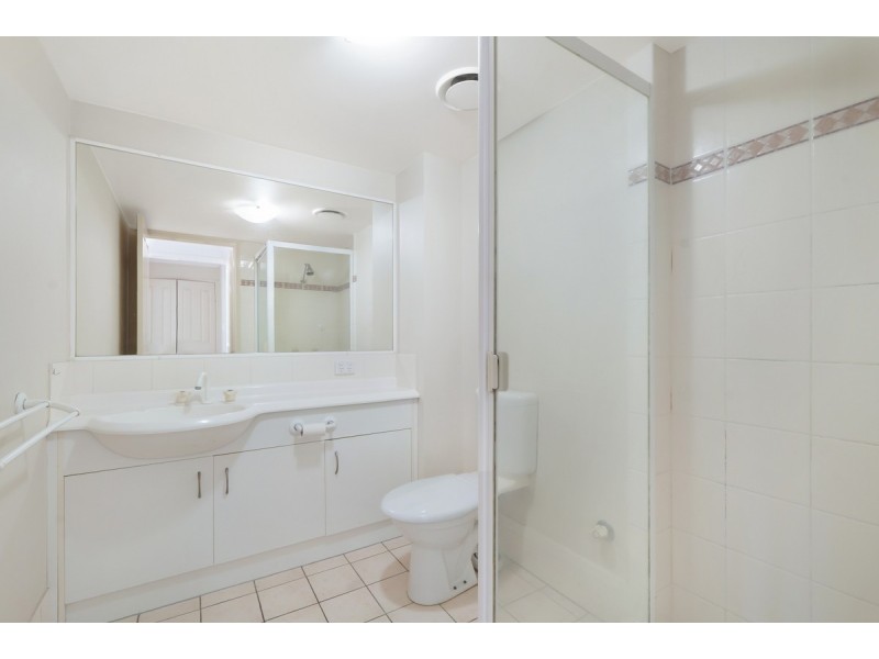 21/3 Norman Street, Southport QLD 4215