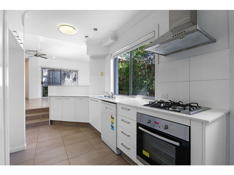 3/5 Ashbourne Terrace, Biggera Waters QLD 4216