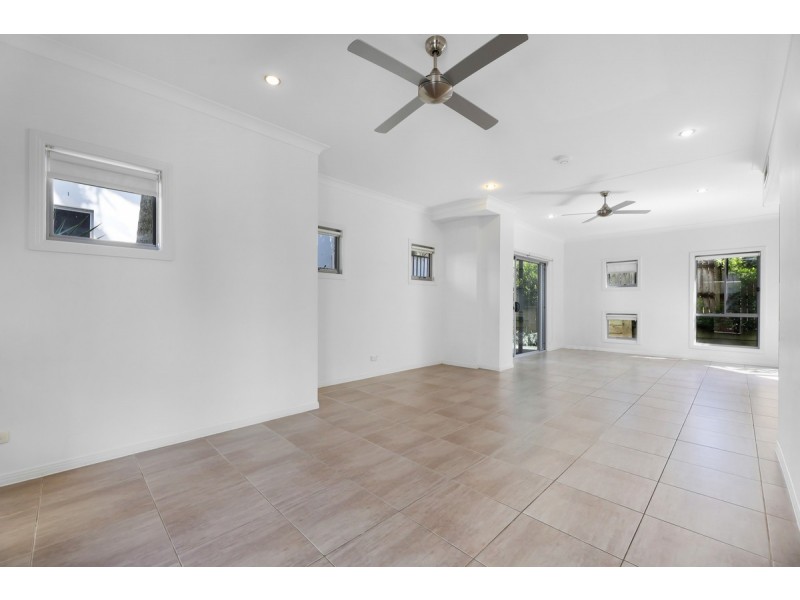 3/5 Ashbourne Terrace, Biggera Waters QLD 4216