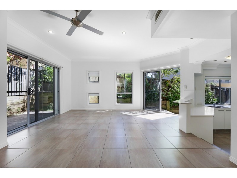 3/5 Ashbourne Terrace, Biggera Waters QLD 4216