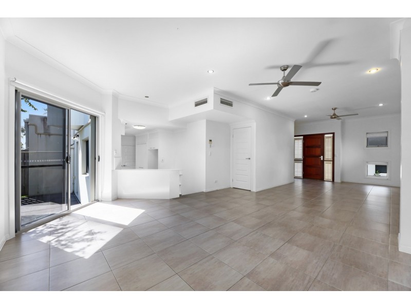 3/5 Ashbourne Terrace, Biggera Waters QLD 4216