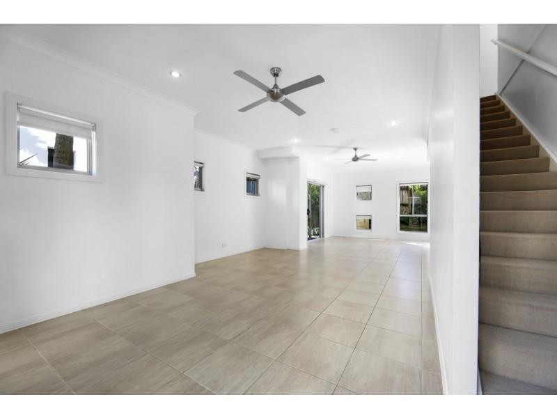3/5 Ashbourne Terrace, Biggera Waters QLD 4216