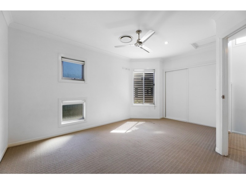 3/5 Ashbourne Terrace, Biggera Waters QLD 4216