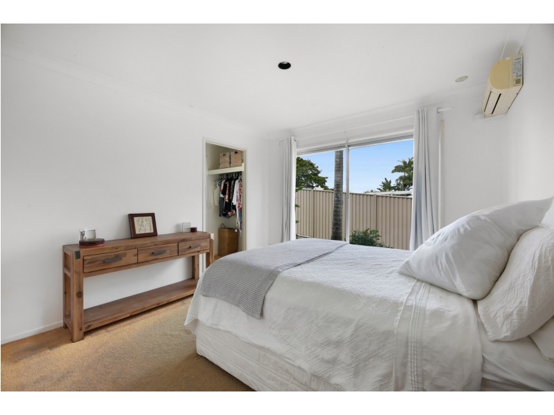 2 Adler Court, Benowa Waters QLD 4217