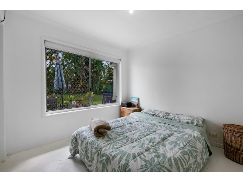 2 Adler Court, Benowa Waters QLD 4217