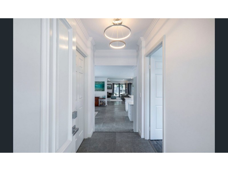 30 Abby Crescent, Ashmore QLD 4214