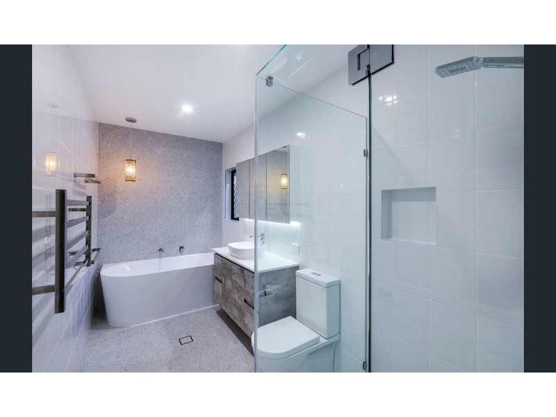 30 Abby Crescent, Ashmore QLD 4214