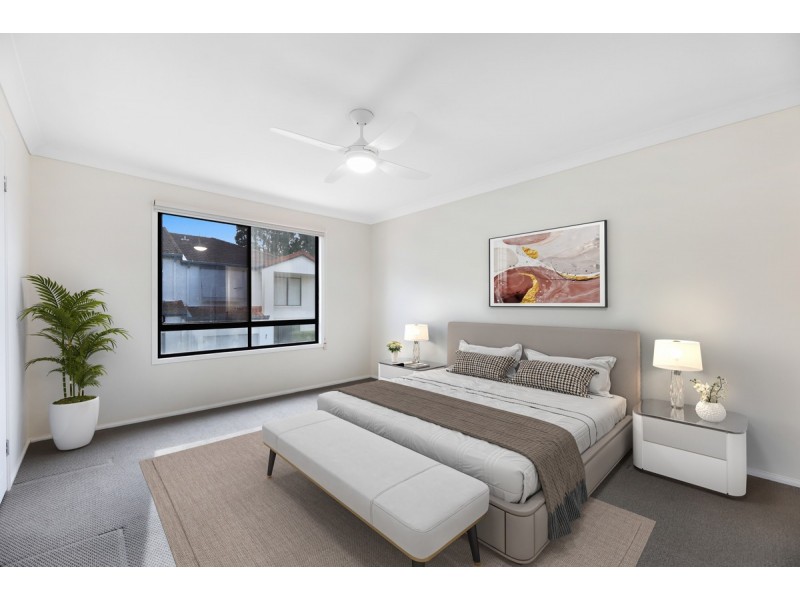 2/120 Pohlman Street, Southport QLD 4215