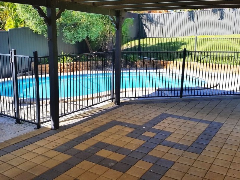 67 Allied Drive, Arundel QLD 4214