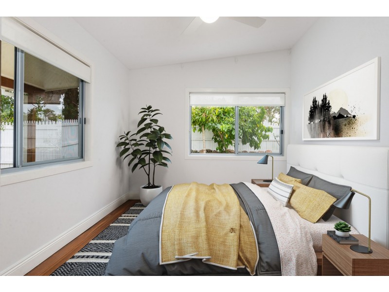 8 Ridgeway Avenue, Southport QLD 4215