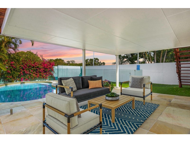 8 Ridgeway Avenue, Southport QLD 4215
