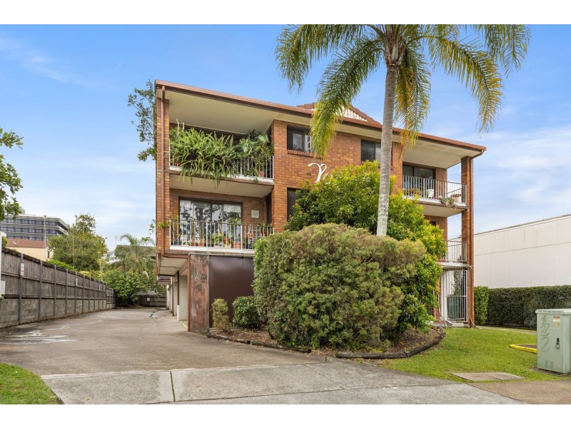 1/18 Garden Street, Southport QLD 4215