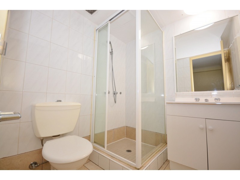 6/146 Marine Parade, Southport QLD 4215