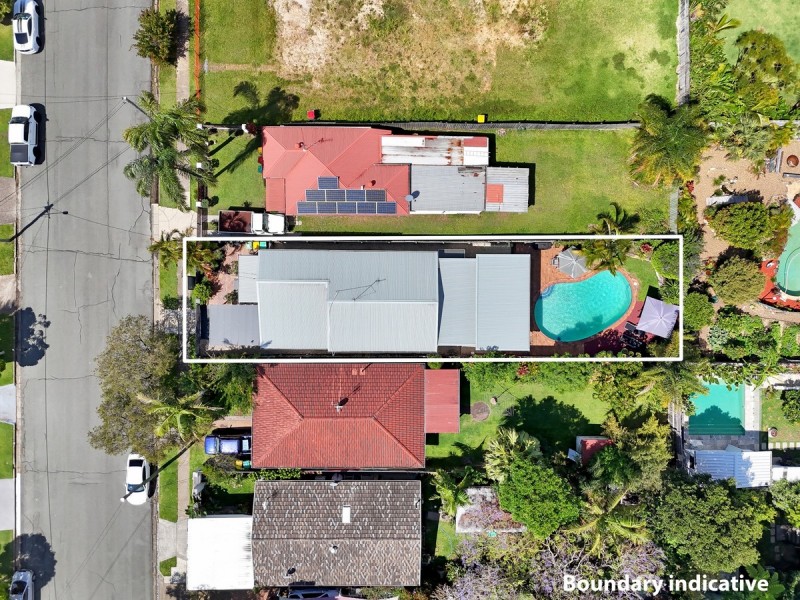 16 Sydney Street, Labrador QLD 4215