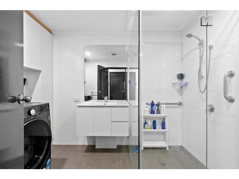 5/9 Proud Street, Labrador QLD 4215