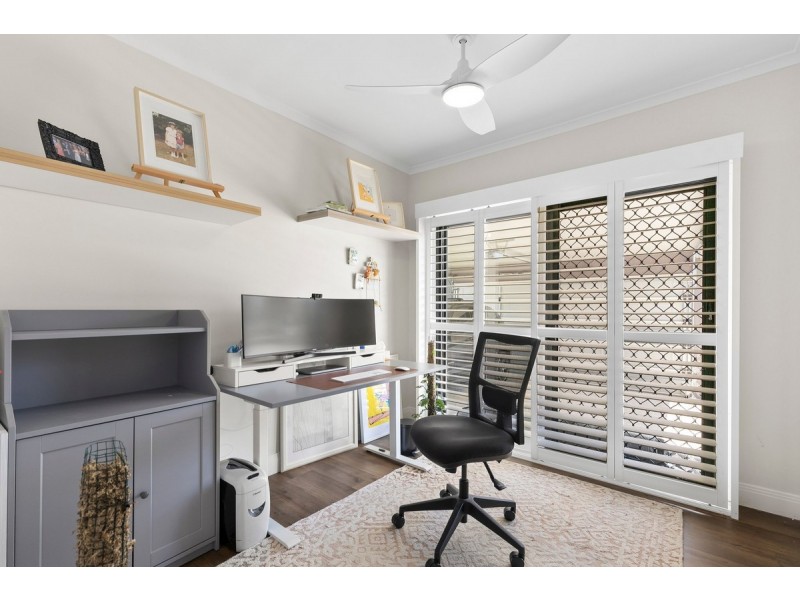 2 Dunkeith Avenue, Benowa Waters QLD 4217