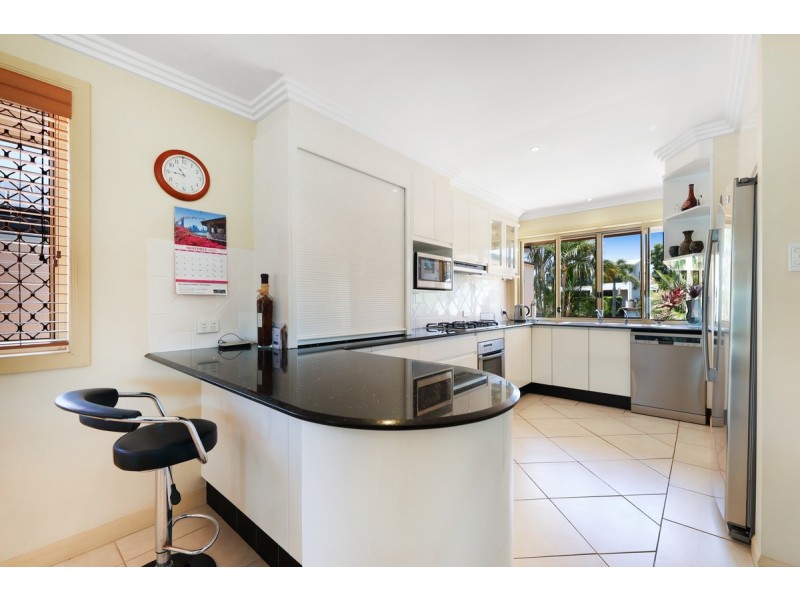 150 Monaco Street, Broadbeach Waters QLD 4218