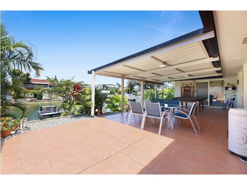 150 Monaco Street, Broadbeach Waters QLD 4218