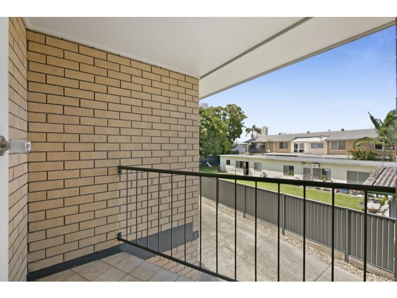 8/9 Proud Street, Labrador QLD 4215