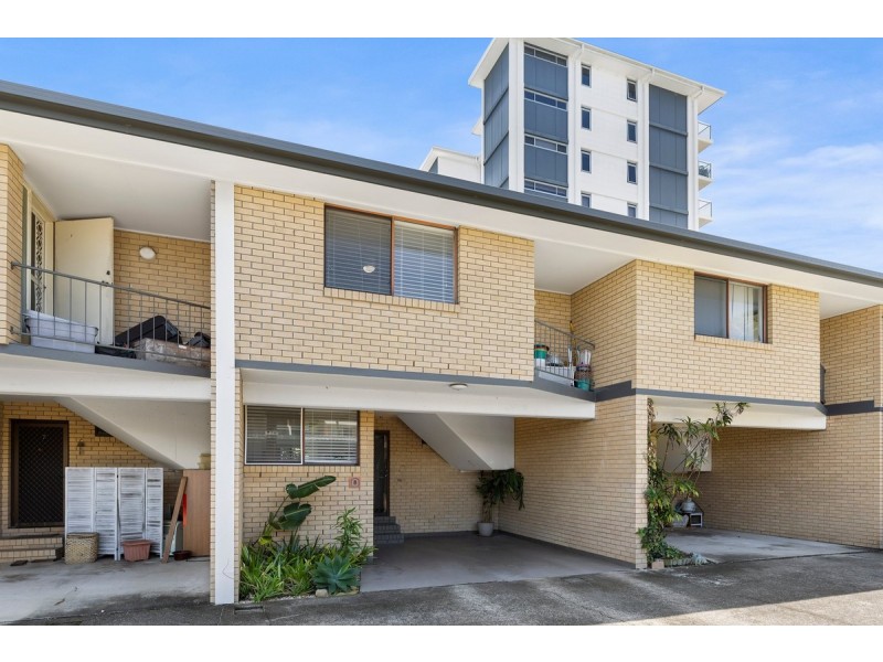 8/9 Proud Street, Labrador QLD 4215