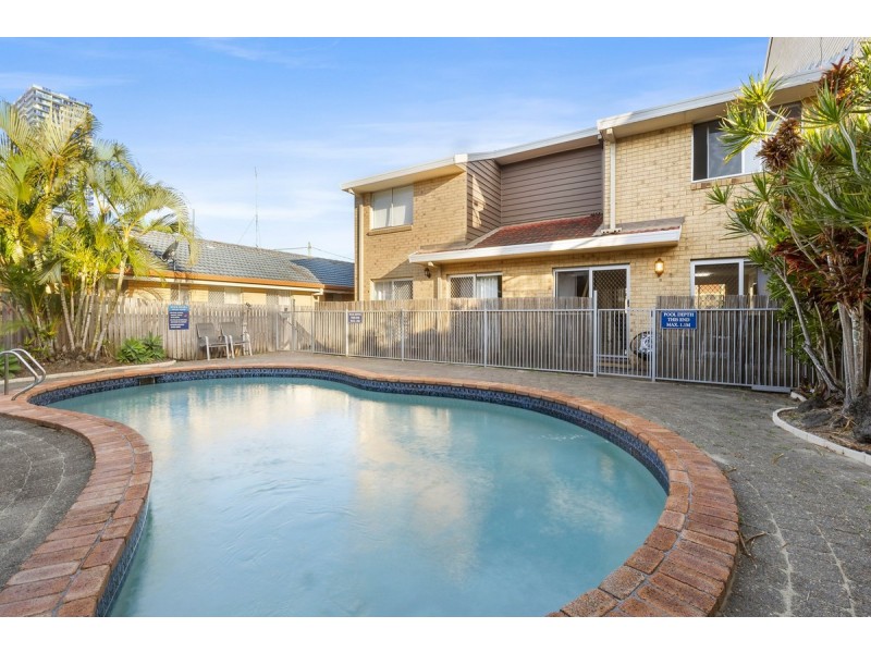 2/43 North Street, Southport QLD 4215